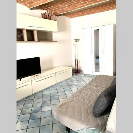 Apartment Presto Apartment Santo Spirito Oltrarno Florence *