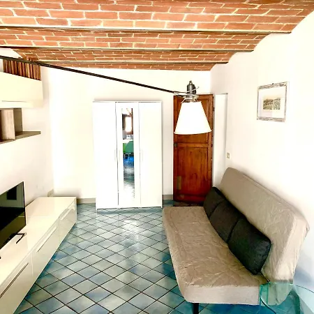 Apartment Presto Apartment Santo Spirito Oltrarno Florence