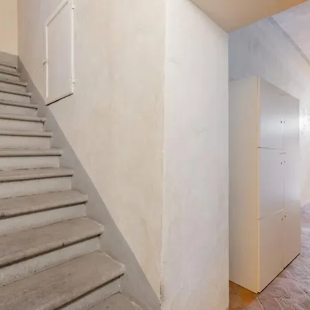 Apartment Presto Apartment Santo Spirito Oltrarno Florence